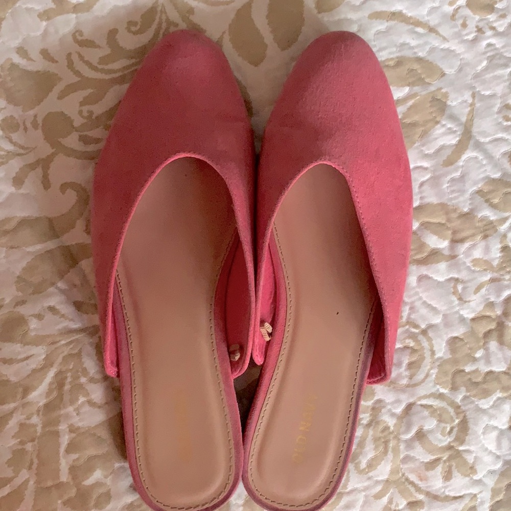 Old Navy flat mules